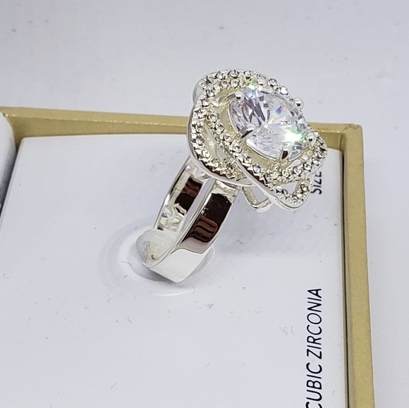 Charter Club Silver Tone Cubic Zirconia Ring Size 6 NEW - Picture 2 of 5